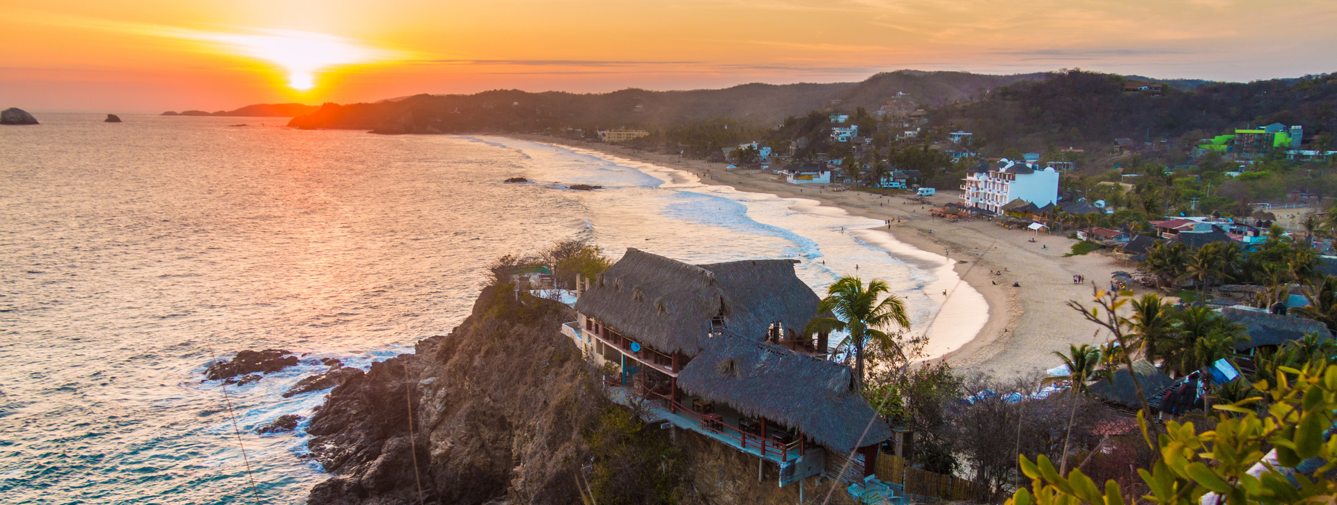 Visita la playa nudista Zipolite + comida típica 