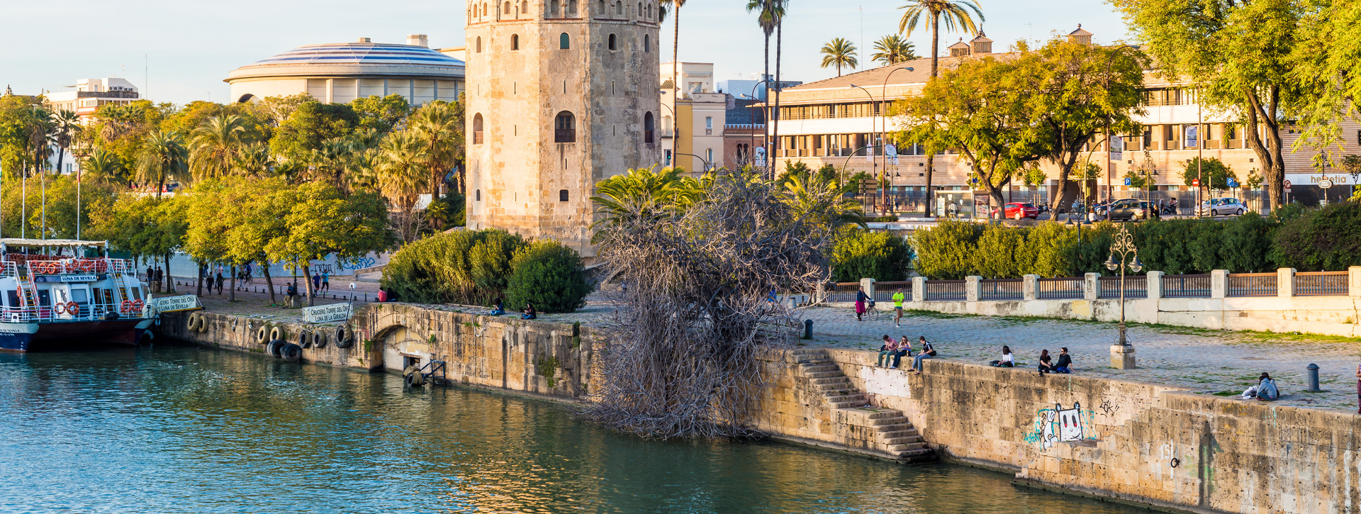 Paseo en yate por el Guadalquivir y degustación
