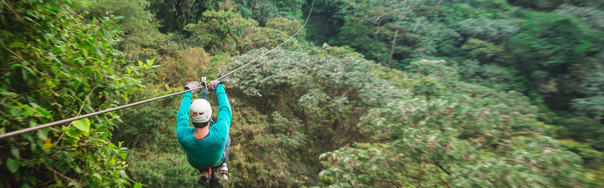 Excursión de un día por las aguas termales Baldi y tirolina