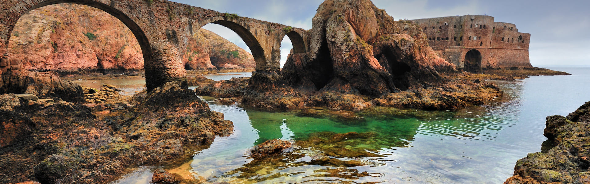 Tour en grupo en bote y kayak alrededor de Peniche