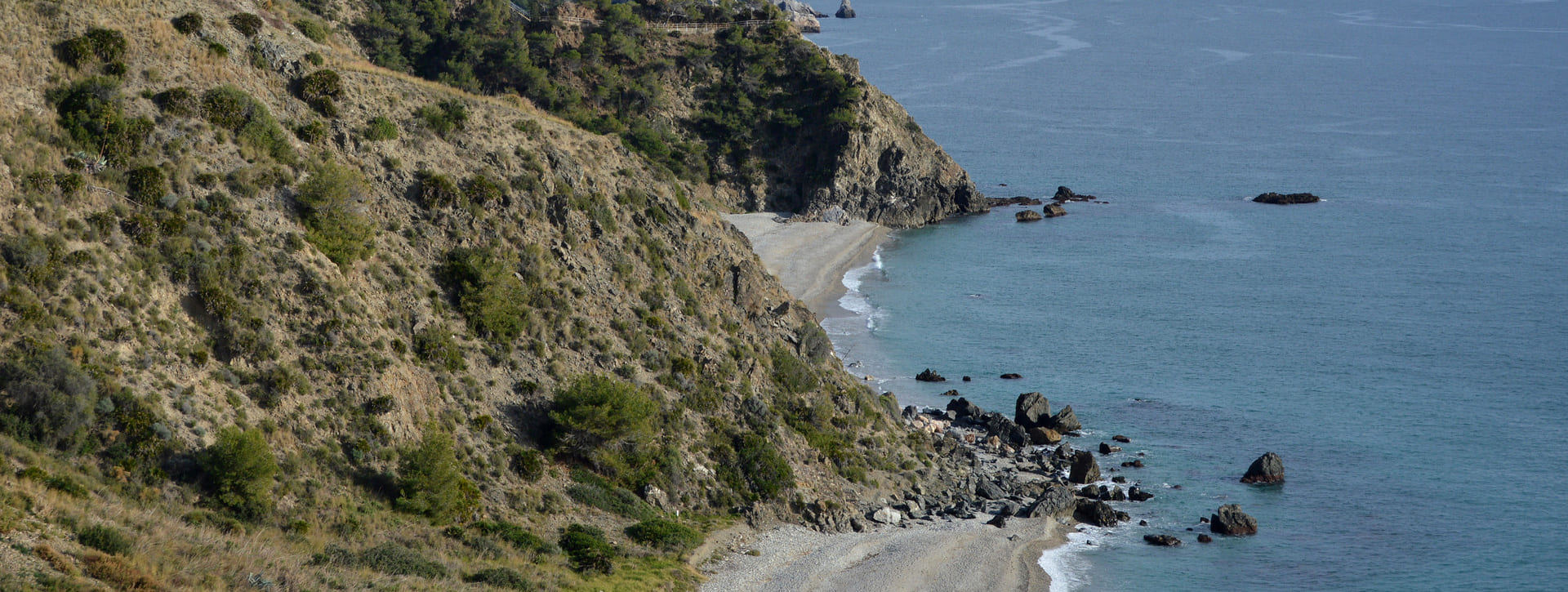 Excursión a los acantilados de Maro + snorkel
