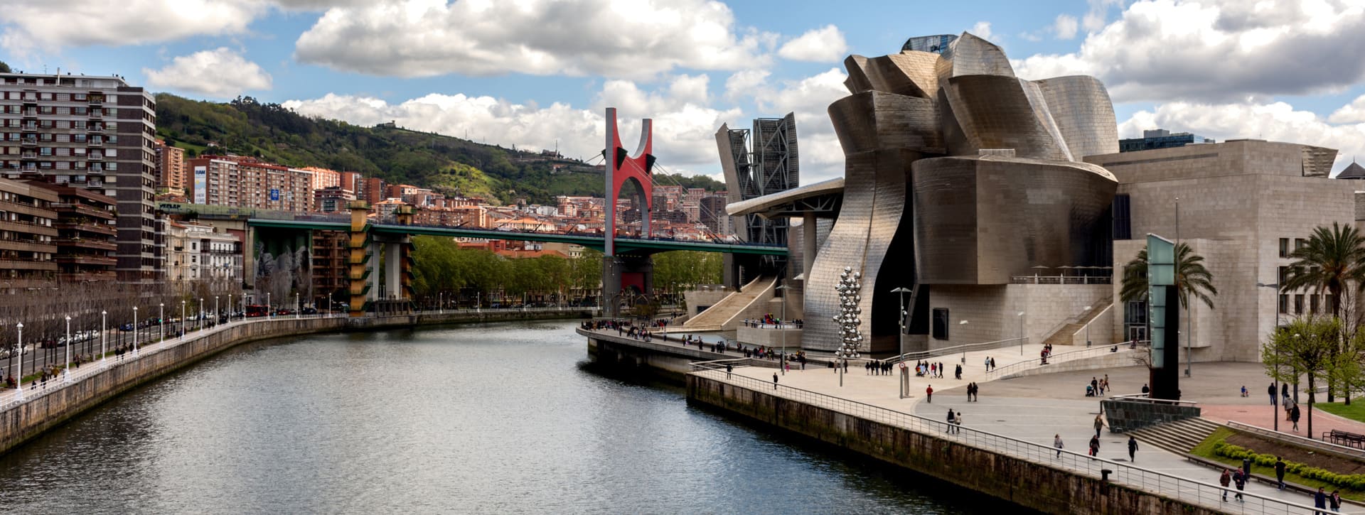 Tour privado por Bilbao en barco