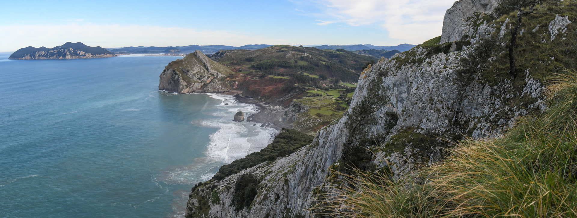 Tour por la villa de Santoña + paseo en barco por la bahía